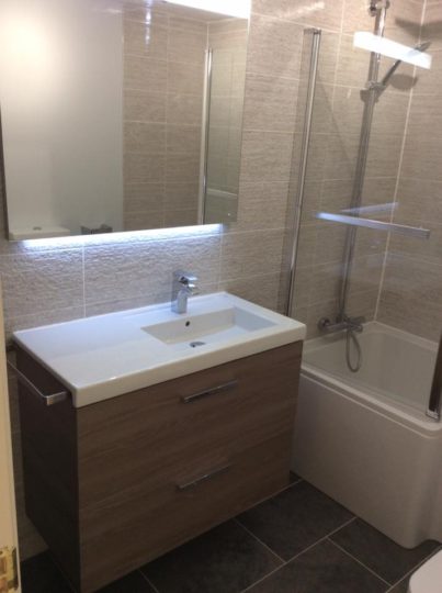 Kitchen Bathroom Fitter in UK Deal Installations and Maintenance Ltd.